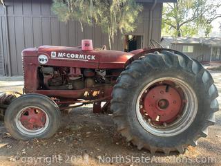Antique McCormick Stuerwug WD9 Tractor