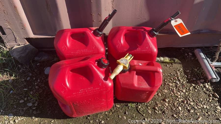 North State Auctions Auction New Year New Auction ITEM Lot Of Gas Cans W6299 1
