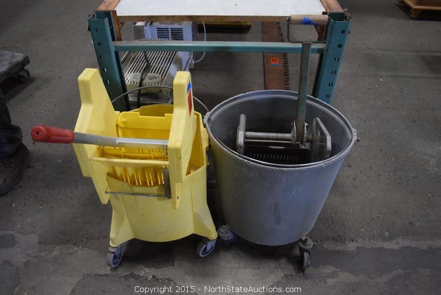 North State Auctions Auction Summer Home Auction Item Lot Of Mop