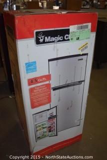 Magic Chef 4.5 Cu ft Two Door Refrigerator 