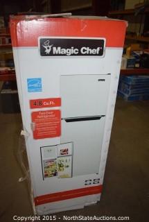 Magic Chef 4.8 Cu ft Two Door Refrigerator 