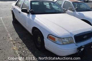 2001 Ford Crown Victoria (#13)